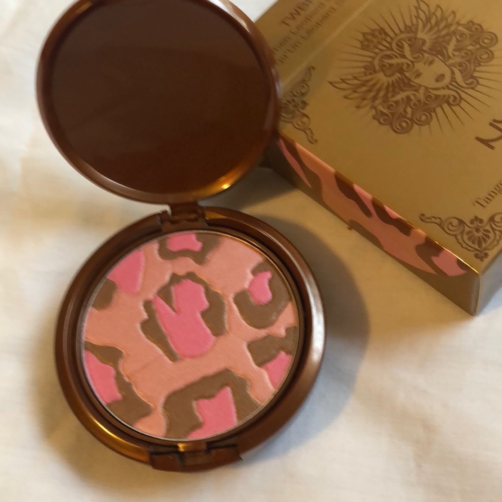 Bronzer